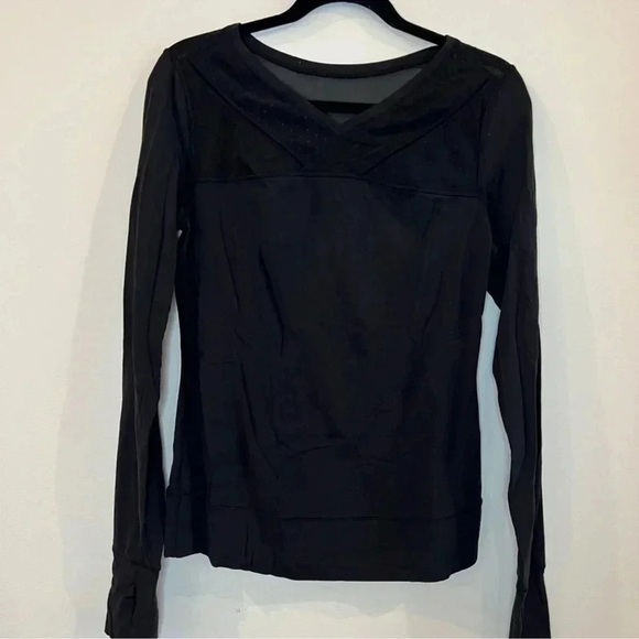 Lululemon women’s and long sleeve top I believe a size 6 - Picture 4 of 10